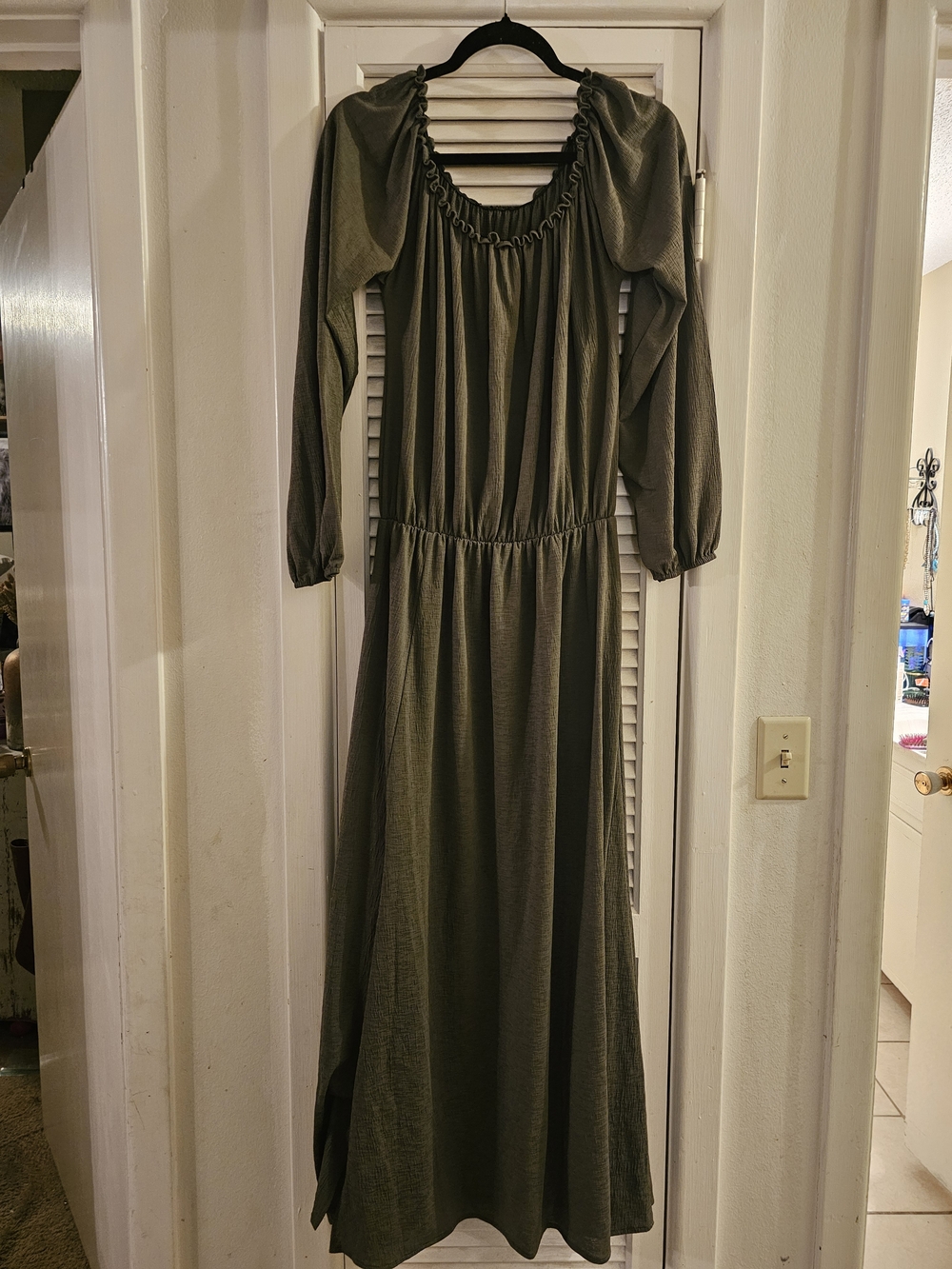 3/$13 Olive Green Long Sleeve Maxi Dress - Relaxed Waist